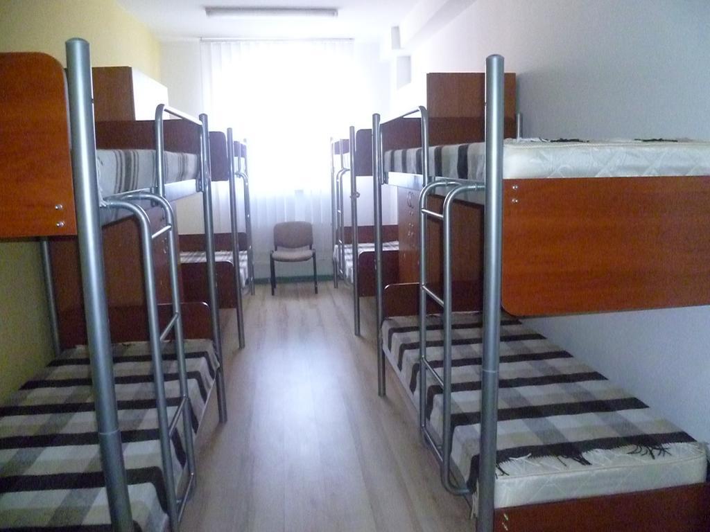 Двоярусне ліжко в змішаному загальному номері (гуртожиткового типу)