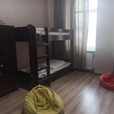 Hostel Q ,15 хв до жд вокзалу-3