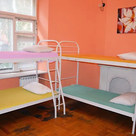 Hostel Golden Gates-2