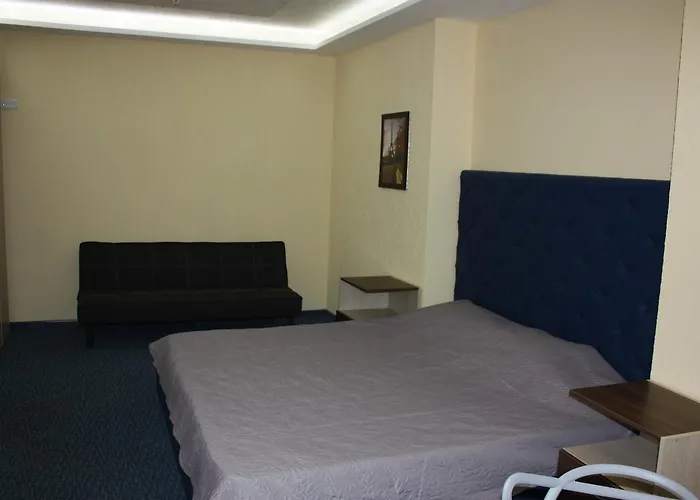 Solnechny Hotel Дніпро